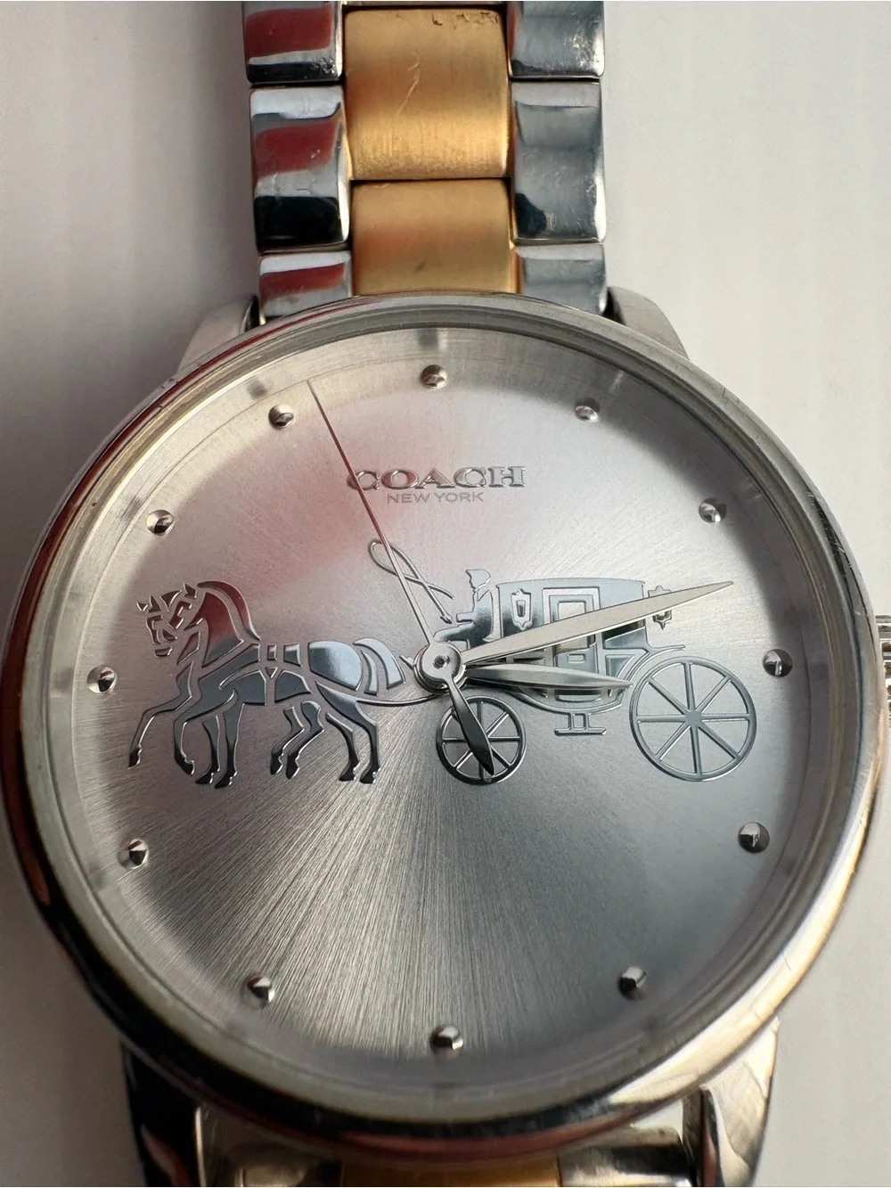 Coach classic round